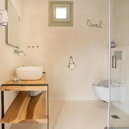 Sea And Sun Luxury Pools' Chorefton