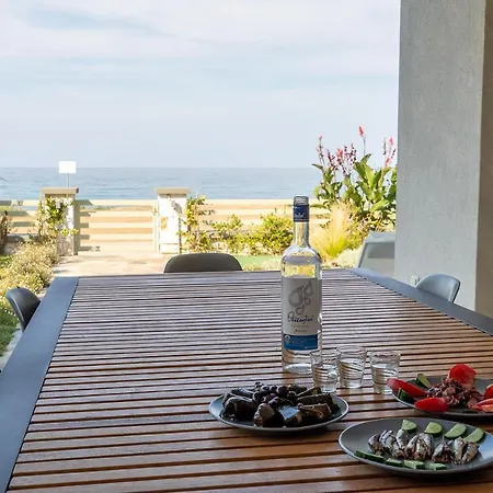 Sea And Sun Luxury Pools' וילה *