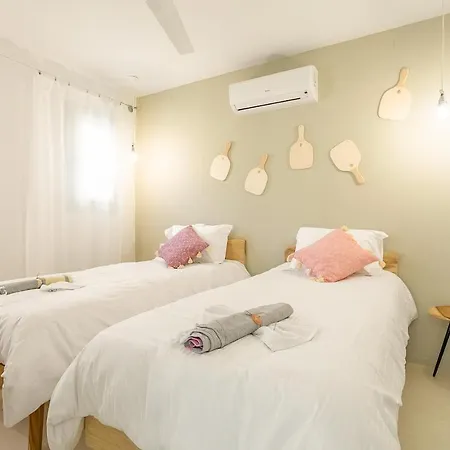 Sea And Sun Luxury Pools'