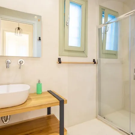 Sea And Sun Luxury Pools' Villa *