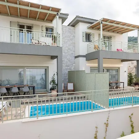 Sea And Sun Luxury Pools'