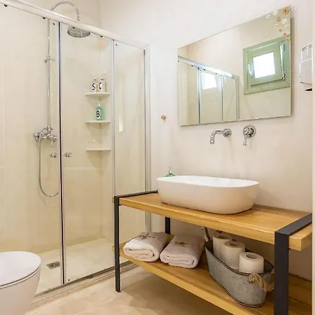 Sea And Sun Luxury Pools' * חורפטו