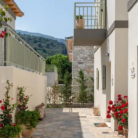 Sea And Sun Luxury Pools' Willa