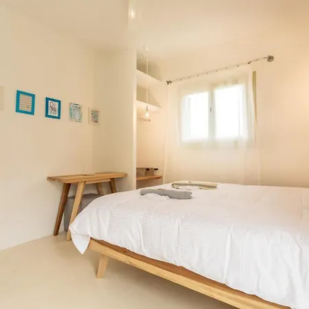 Sea And Sun Luxury Pools' Willa