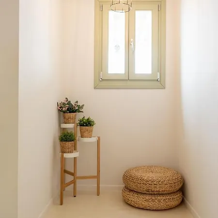 Sea And Sun Luxury Pools' * Chorefton