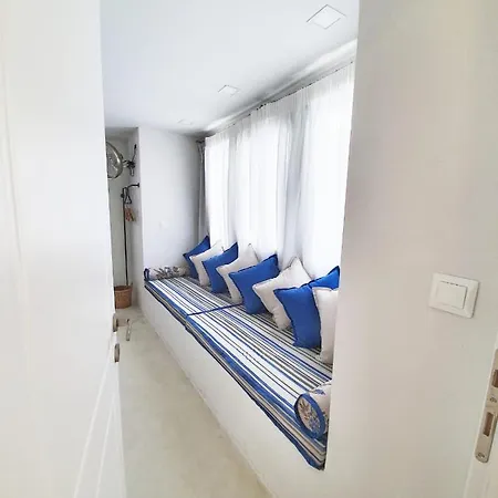 Sea And Sun Luxury Pools' * חורפטו
