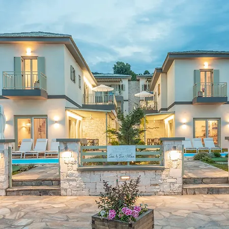 Sea And Sun Luxury Pools' Villa *