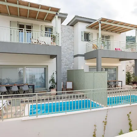 Sea And Sun Luxury Pools' * Chorefton